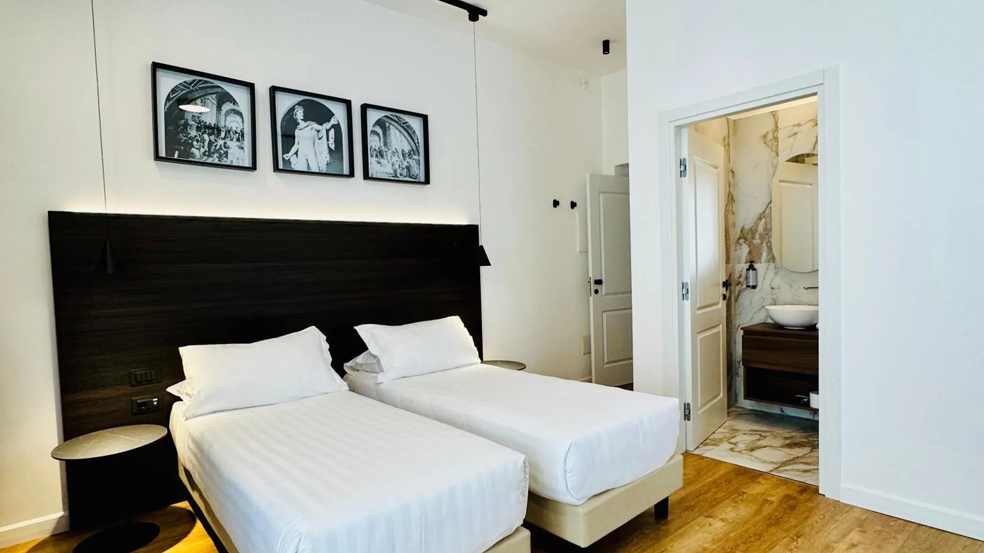 Museum Hospitality - Vatican Apartments Rome 0*,  Italy